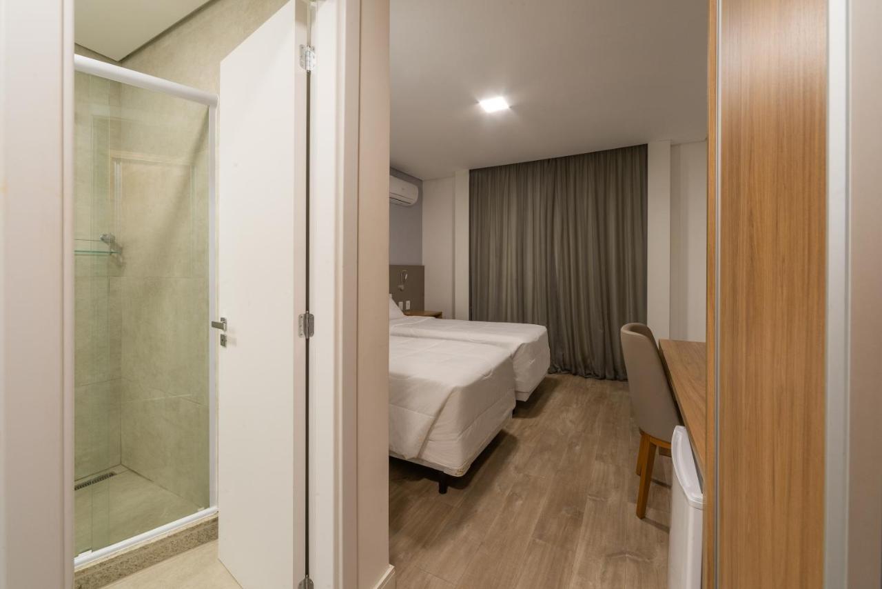 Quarto Deluxe com 2 Camas de Solteiro